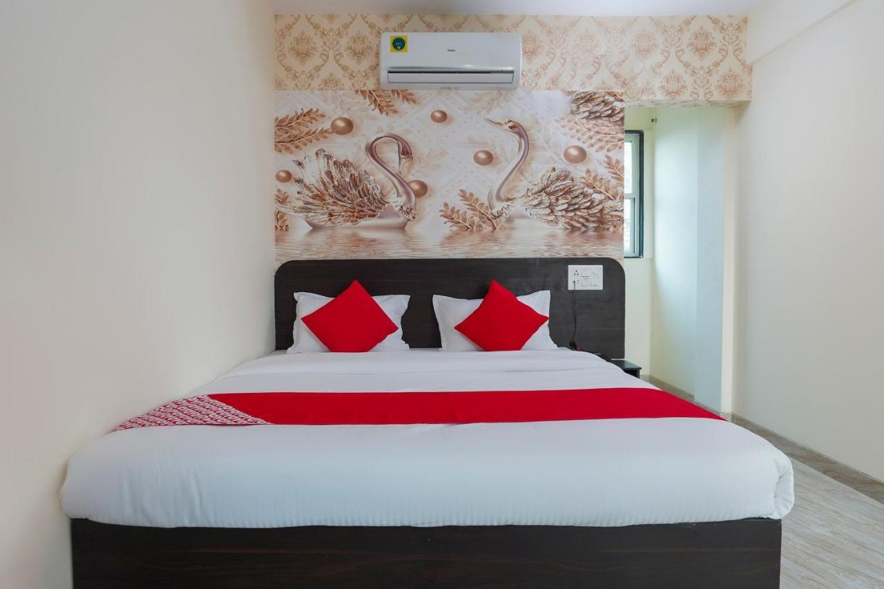 Oyo Flagship 68474 Hotel Viraj Pune Luaran gambar