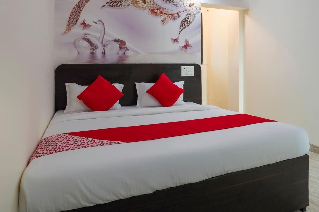 Oyo Flagship 68474 Hotel Viraj Pune Luaran gambar