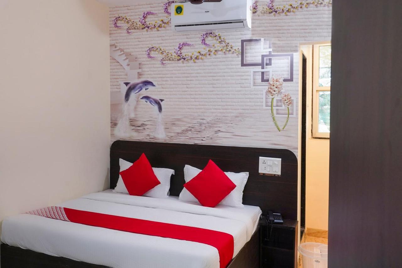 Oyo Flagship 68474 Hotel Viraj Pune Luaran gambar