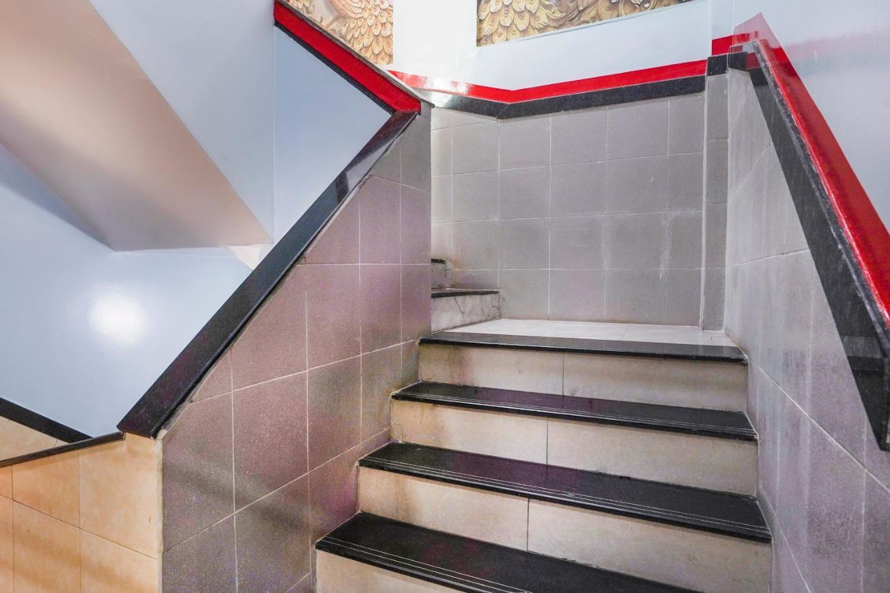 Oyo Flagship 68474 Hotel Viraj Pune Luaran gambar